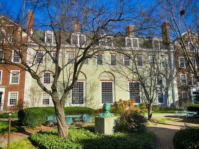 La Administración Trump veta el ingreso de estudiantes extranjeros en Harvard