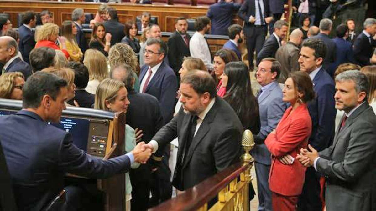 foto de sánchez y junqueras