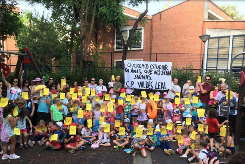 Protesta-alumnos-Valdés-Leal