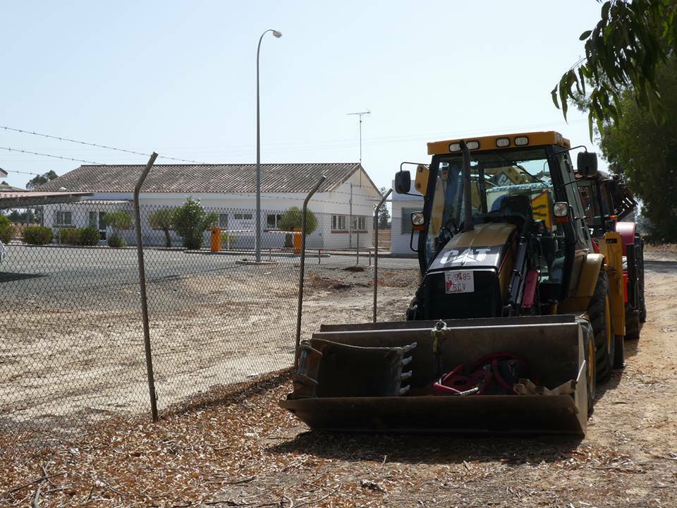 Maquinaria-en-la-zona-en-la-que-se-iniciarían-los-trabajos.jpg