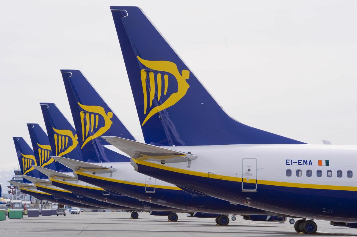 ryanair-aircraft-9