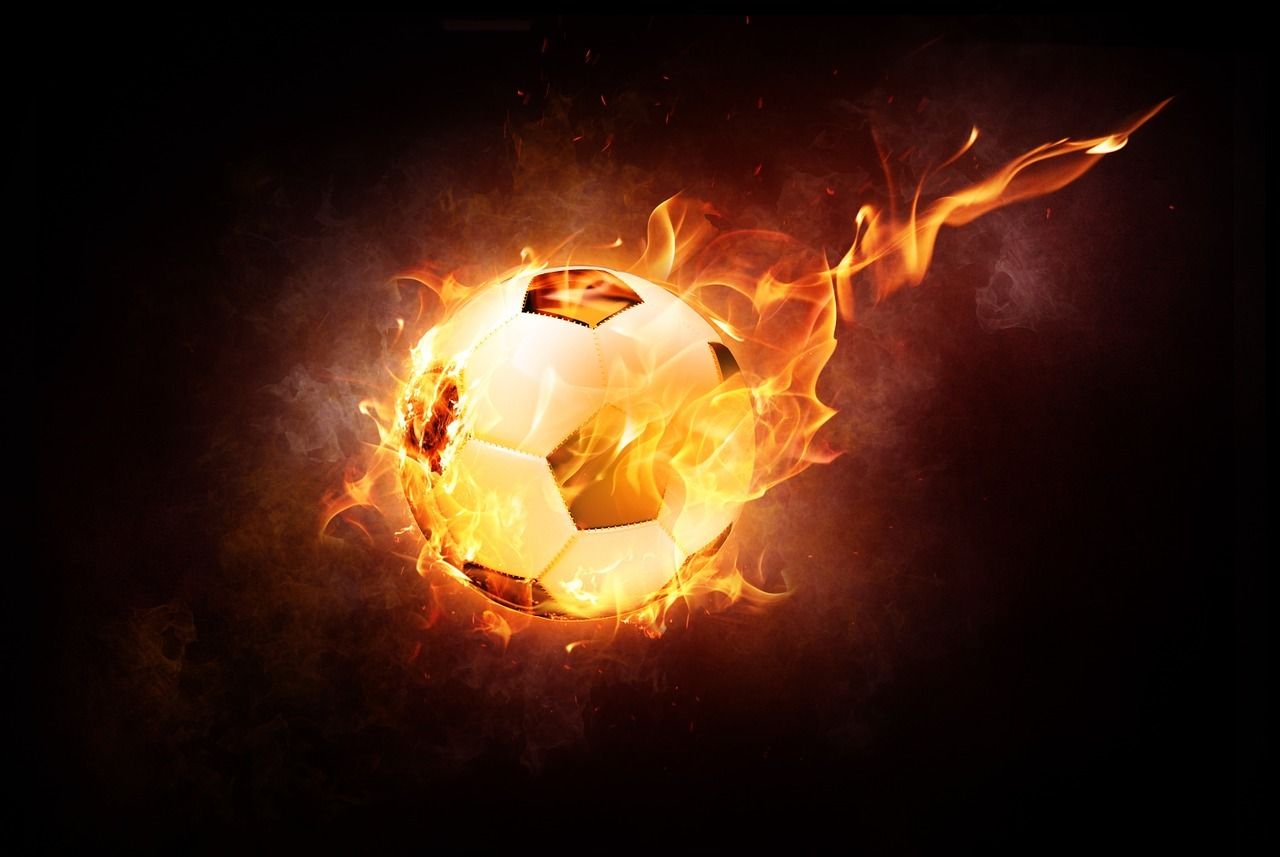 football-1406106_1280__2_