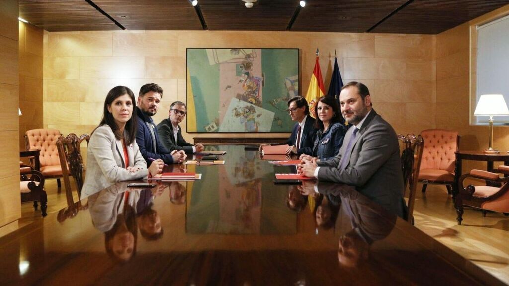 foto reunión ERC PSOE