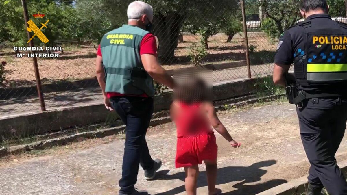 foto niña abandonada