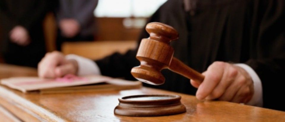 condenado a tres años