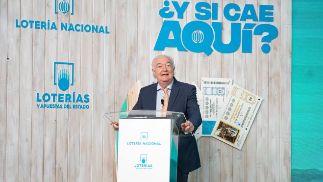 El presidente de Loterías y Apuestas del Estado, Jesús Huerta, ha anunciadoque ya está a la venta la Lotería de Navidad