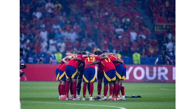 Piña de la Selección Española antes de iniciarse al Final | Foto: RFEF