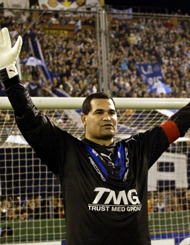 José Luis Chilavert, el loco paraguayo que pateaba tiros libres