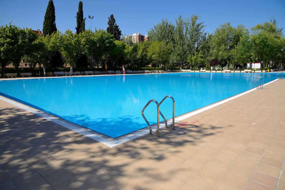 Una piscina en una imagen de archivo.