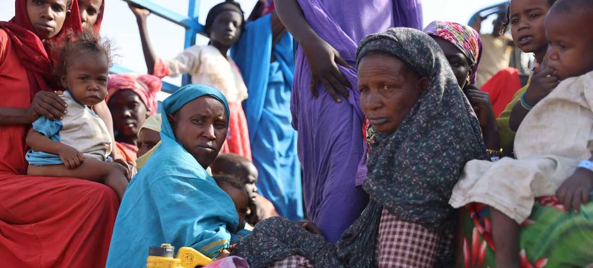 Refugiados sudaneses, en plena crisis humanitaria, en el centro de tránsito gestionado por la ONU en Renk, Sudán del Sur. | Foto: OIM/Elijah Elaigwu