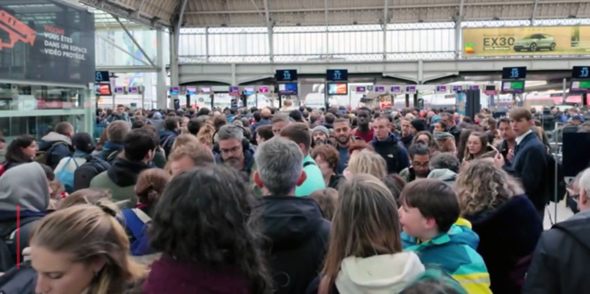Ataque masivo a la red ferroviaria francesa afecta a 800,000 personas a pocas horas de la inauguración olímpica
