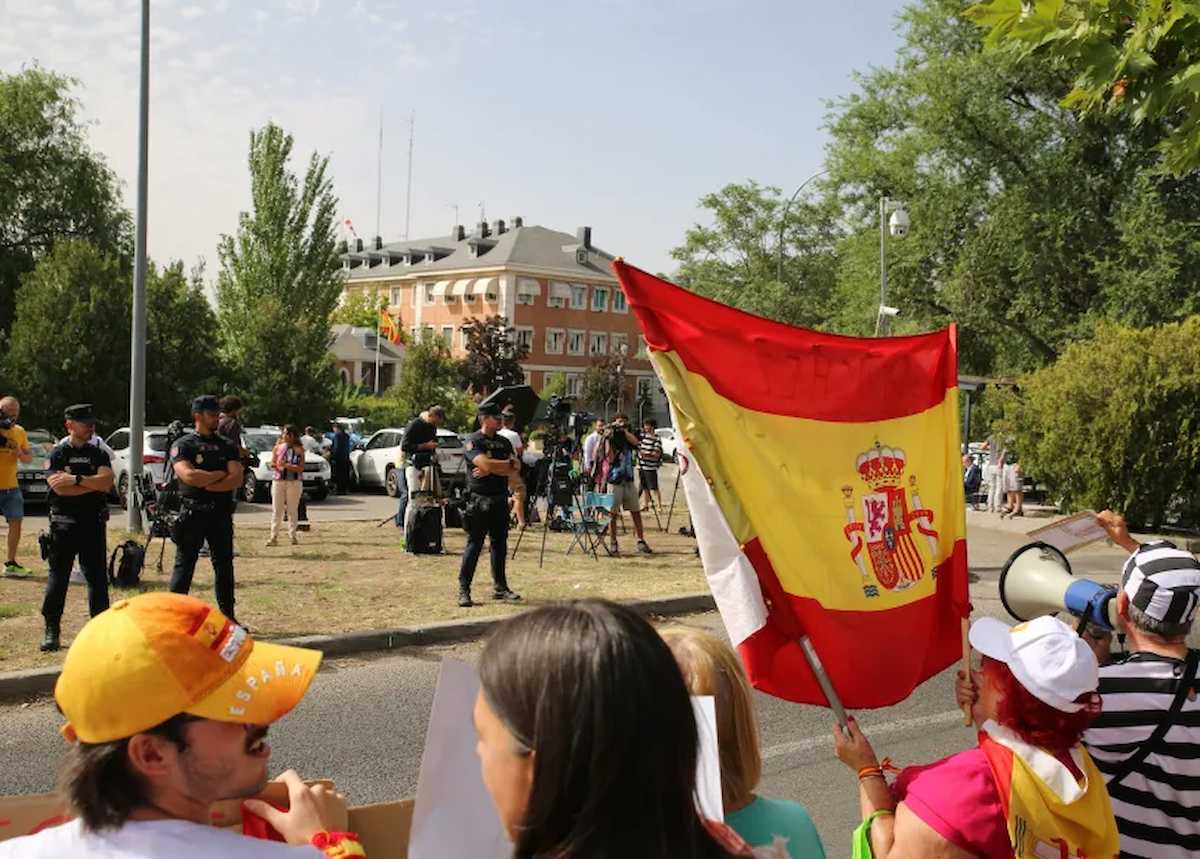 Házte Oír en una reciente concentración en el entorno de La Moncloa | Foto: Házte Oír