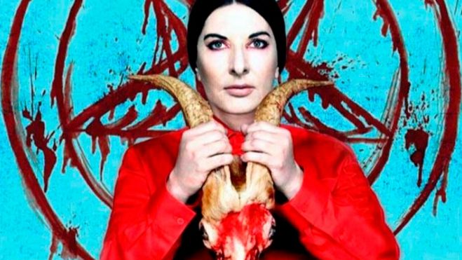 Cabalista satanica, Marina Abramovic, en una exposición en Estambul, Turquía