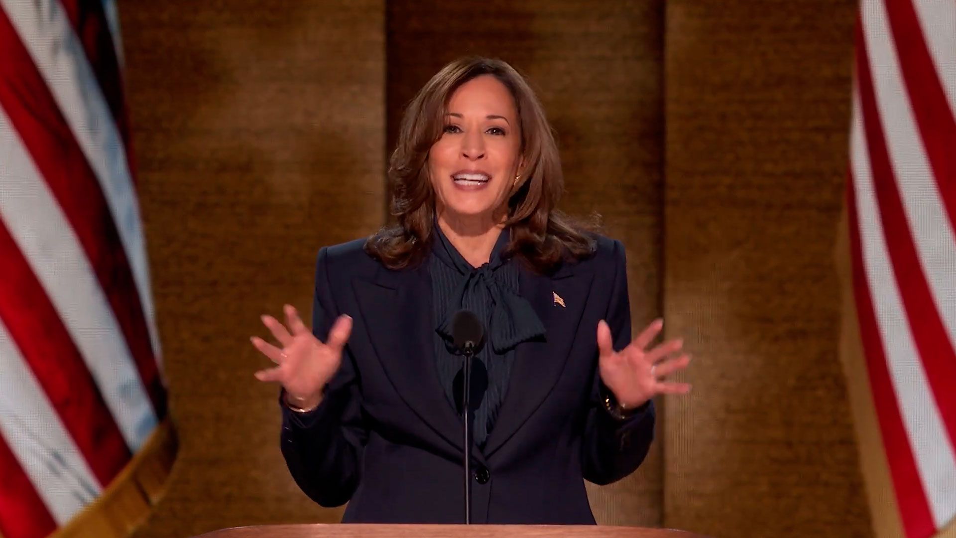 Kamala Harris en la Convención Democrata en Chicago