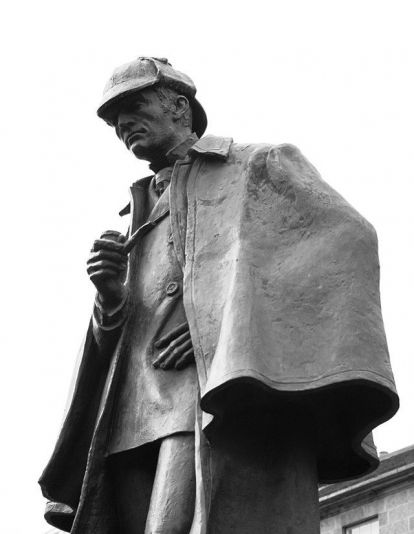 Estatua de Sherlock Holmes en Edimburgo