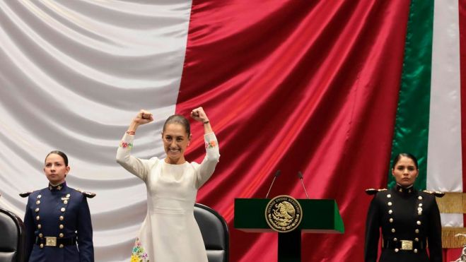 Claudia Sheinbaum da un discurso tras la entrega del bastón de mando, el 1 de octubre en Ciudad de México