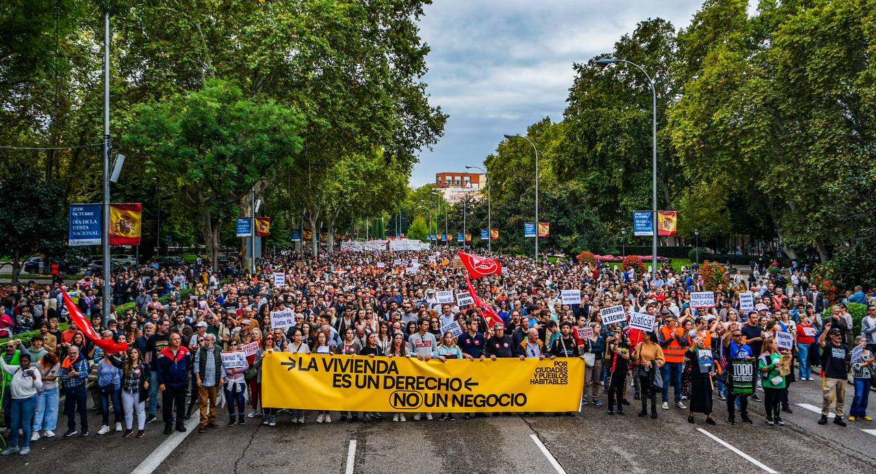 Cabecera manifestación de Madrid por el Derecho de la Vivienda | Foto: Agustín Millán