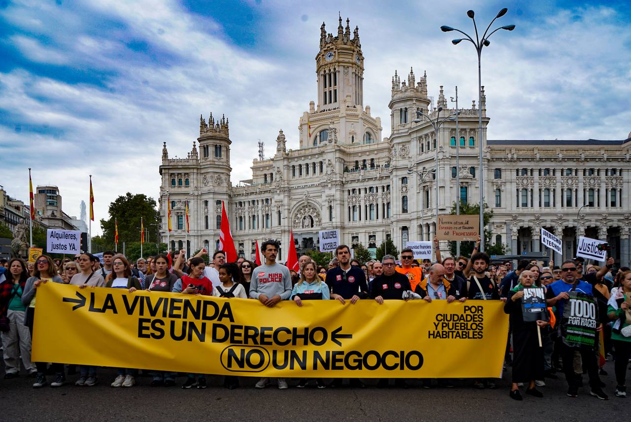 Cabecera manifestación de Madrid por el Derecho de la Vivienda | Foto: Agustín Millán