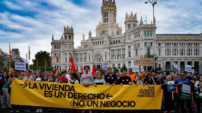 Cabecera manifestación de Madrid por el Derecho de la Vivienda | Foto: Agustín Millán