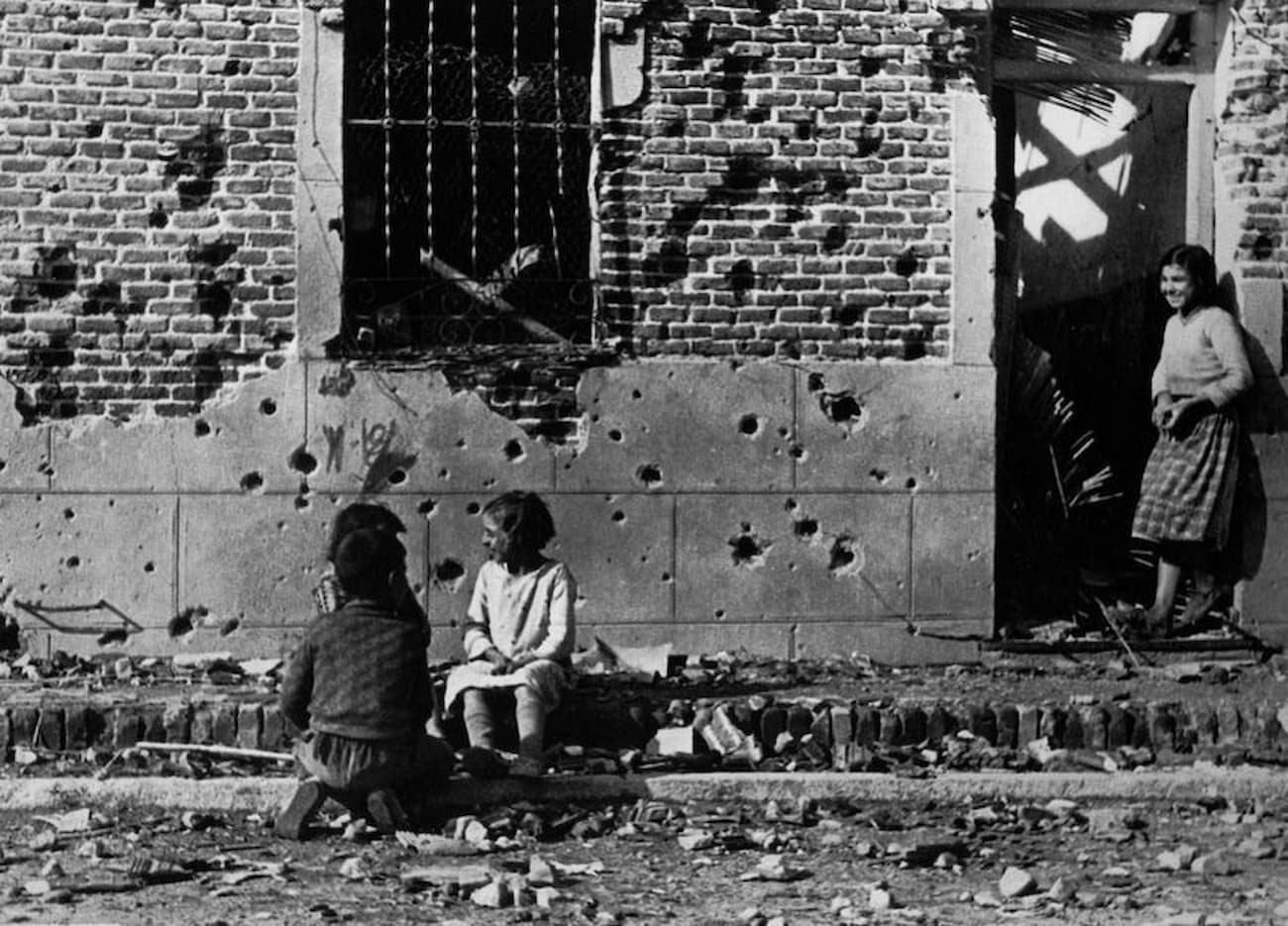 Bombardeo Aviones Robert Capa