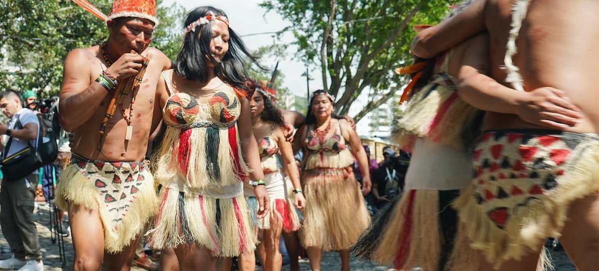 Danza del Carrizo interpretada por el pueblo indígena Cubeo en la COP16. | Foto: Ministerio de Ambiente y Desarrollo Sostenible de Colombia.