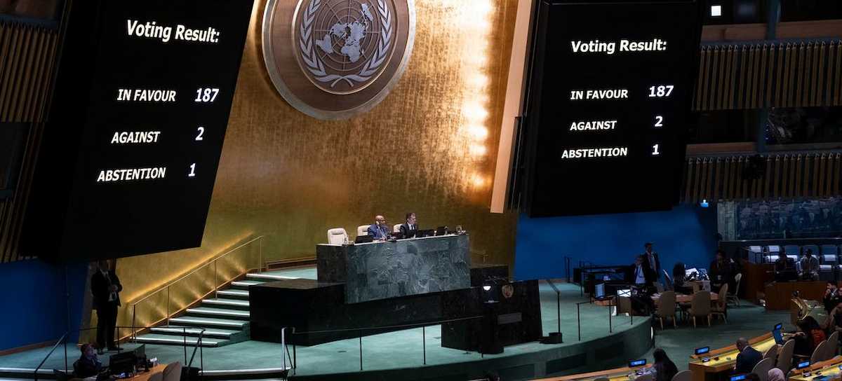 La Asamblea General de la ONU vota sobre la necesidad de poner fin al embargo económico, comercial y financiero impuesto por Estados Unidos contra Cuba. | Foto: UN Photo/Evan Schneider