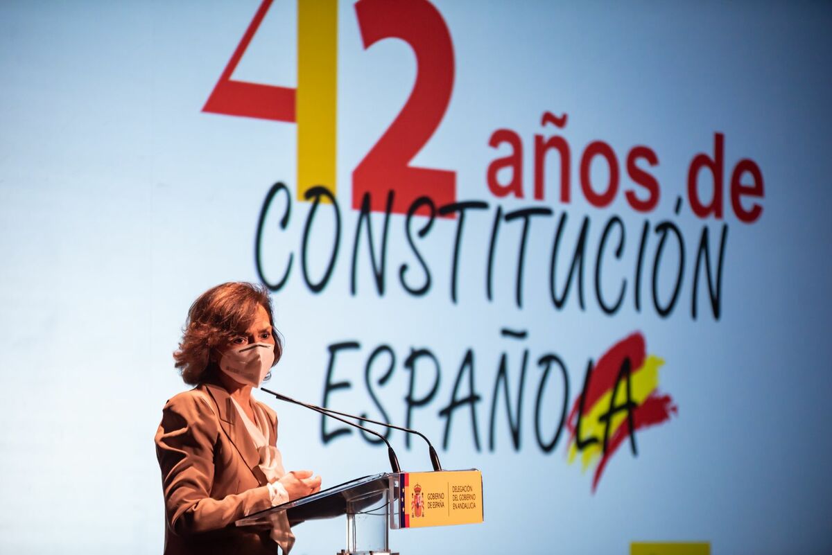 Carmen Calvo 42 constitucion