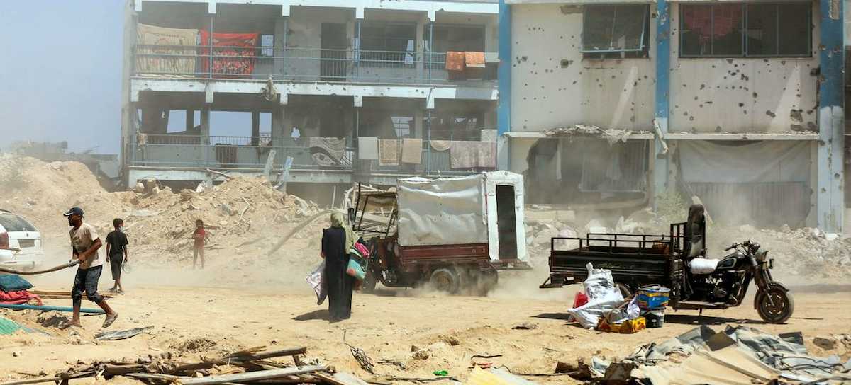 Una escuela que servía de refugio a los desplazados fue destruida por los bombardeos israelíes en el norte de Gaza. | Foto: UNRWA