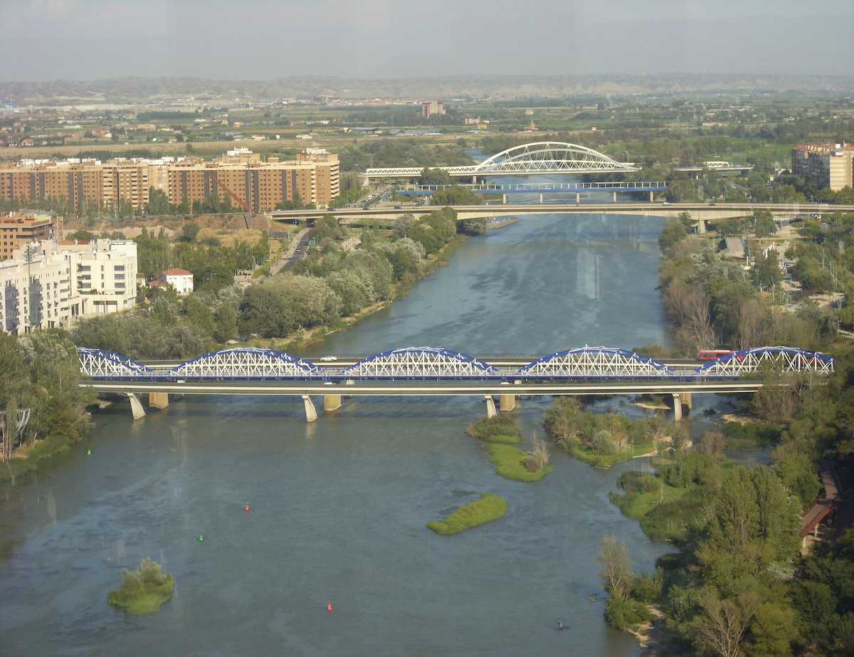 Río Ebro a su paso por Zaragoza. | Foto: David Abián-Wikipedia