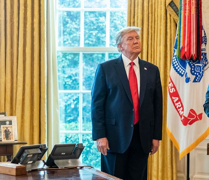 Trump Derrota