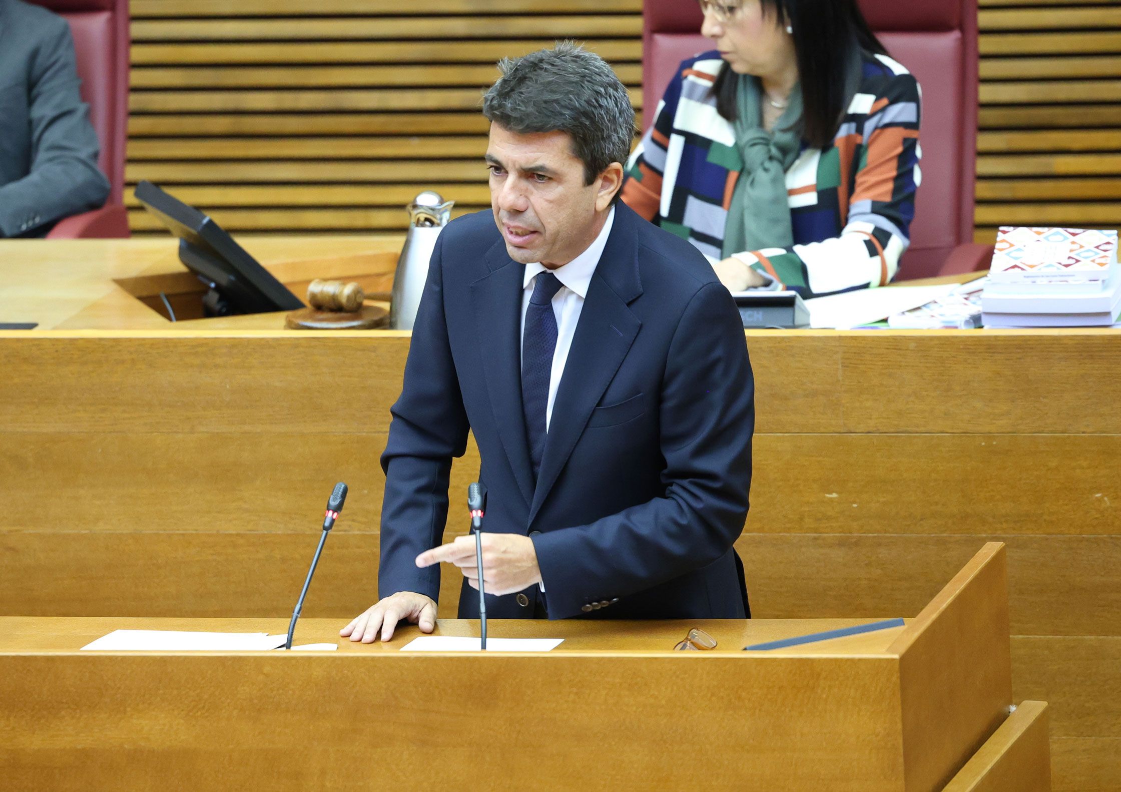 El pleno más bronco del año: gritos, reproches y un receso inesperado en Les Corts Valencianes