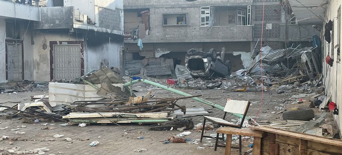 Los ataques aéreos de Israel causan destrozos en los alrededores del hospital Kamal Adwan, en el norte de Gaza, el 25 de octubre de 2024. | Foto:  WHO