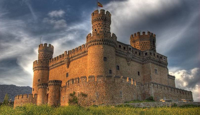 El Castillo Nuevo de los Mendoza: símbolo histórico y cultural de Manzanares el Real, cuna de la Comunidad de Madrid