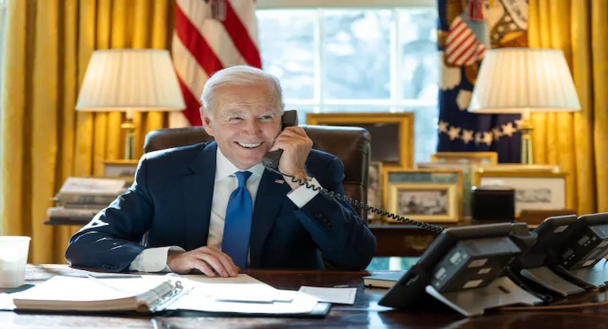 El presidente de Estados Unidos, Joe Biden, en su despacho. | Foto: Casa Blanca