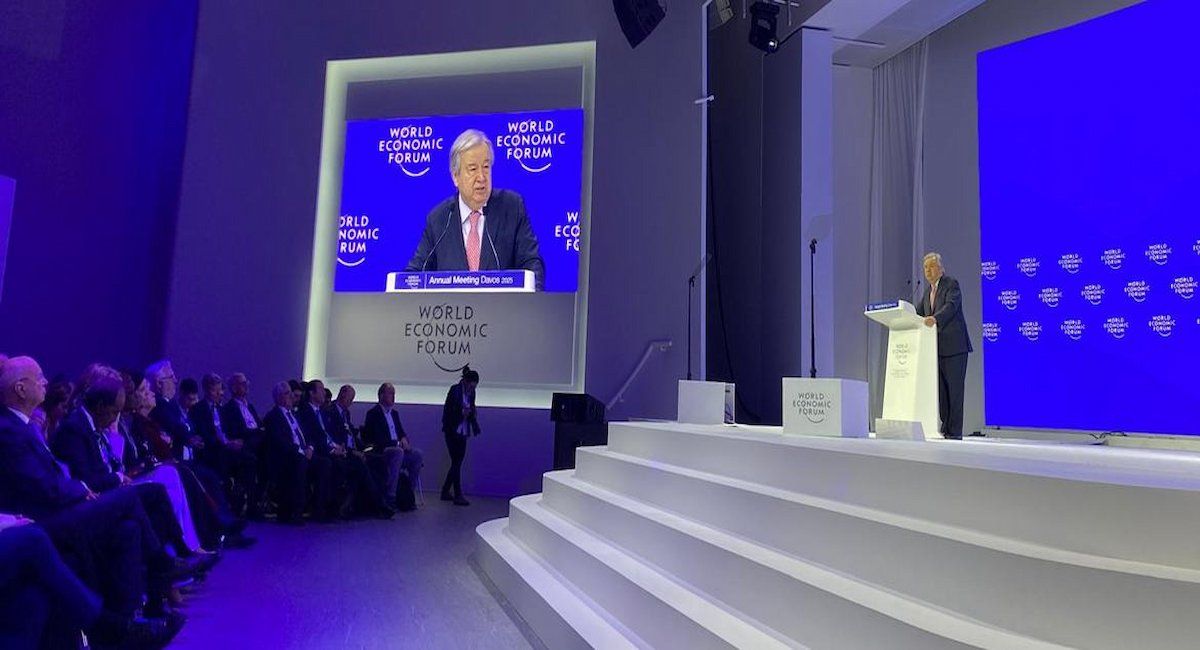 El Secretario General de la ONU, António Guterres, habla del retroceso en los compromisos climáticos, durante su discurso en el Foro Económico Mundial de Davos (Suiza). | Foto: Naciones Unidas/Stephane Dujarric