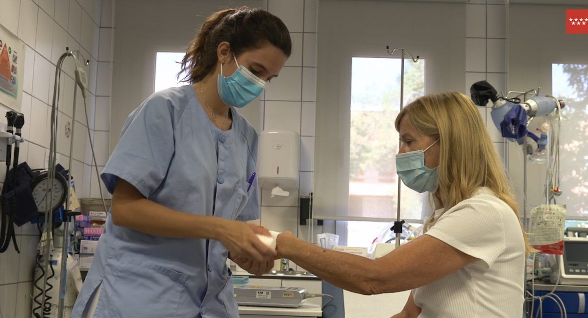 Entre sus reivindicaciones, los profesionales de Atención Primaria, consideran que los daños físicos o el deterioro de la salud mental debe tener una compensación. | Foto: Comunidad de Madrid