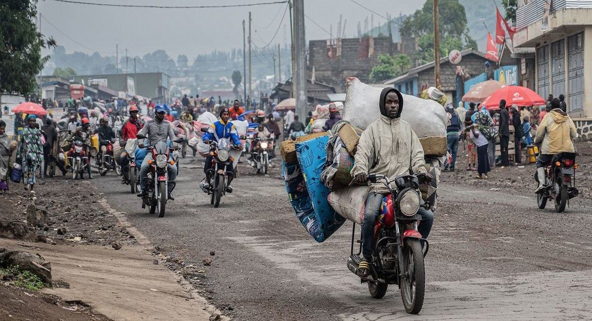 Los desplazados por la inseguridad en Goma huyen de la ciudad. | Foto: WFP/Moses Sawasawa