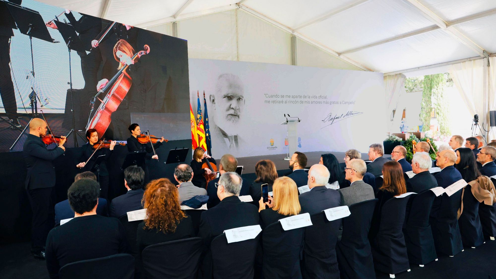 El rey Felipe VI en el homenaje a José Altamira, cuyos restos han sido repatriados desde México a España es más que un homenaje: es un acto de reparación.