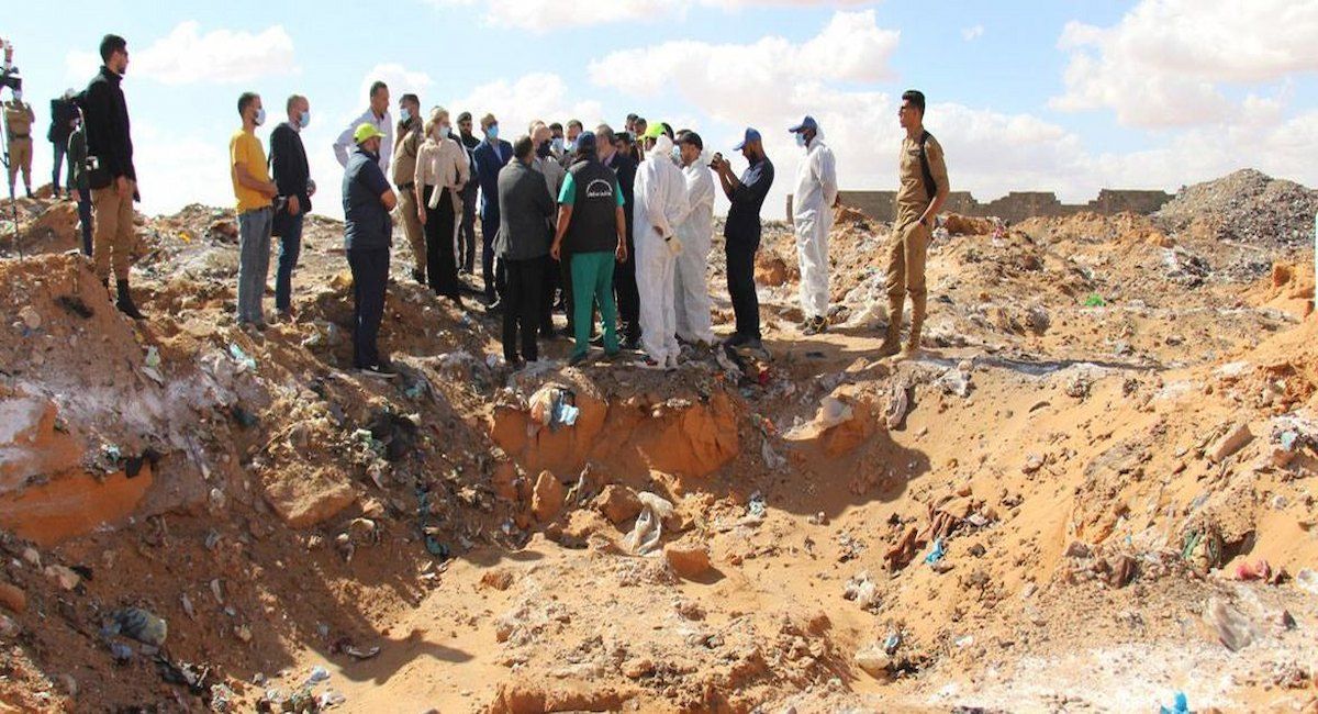 La OIM en Libia sigue prestando asistencia humanitaria a migrantes vulnerables y trabaja para reforzar la capacidad de las autoridades pertinentes con el fin de llevar a cabo operaciones de búsqueda y salvamento, en el desierto y en el mar. |Foto: CPI