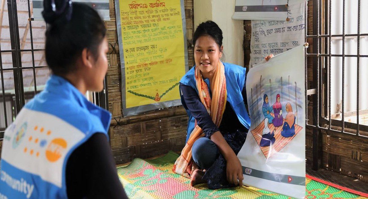 Una forma de romper mitos es mediante las sesiones de información y sensibilización, como en Teknaf, Cox's Bazar, Bangladesh. | Foto: UNFPA Bangladesh/Farjana Sultana