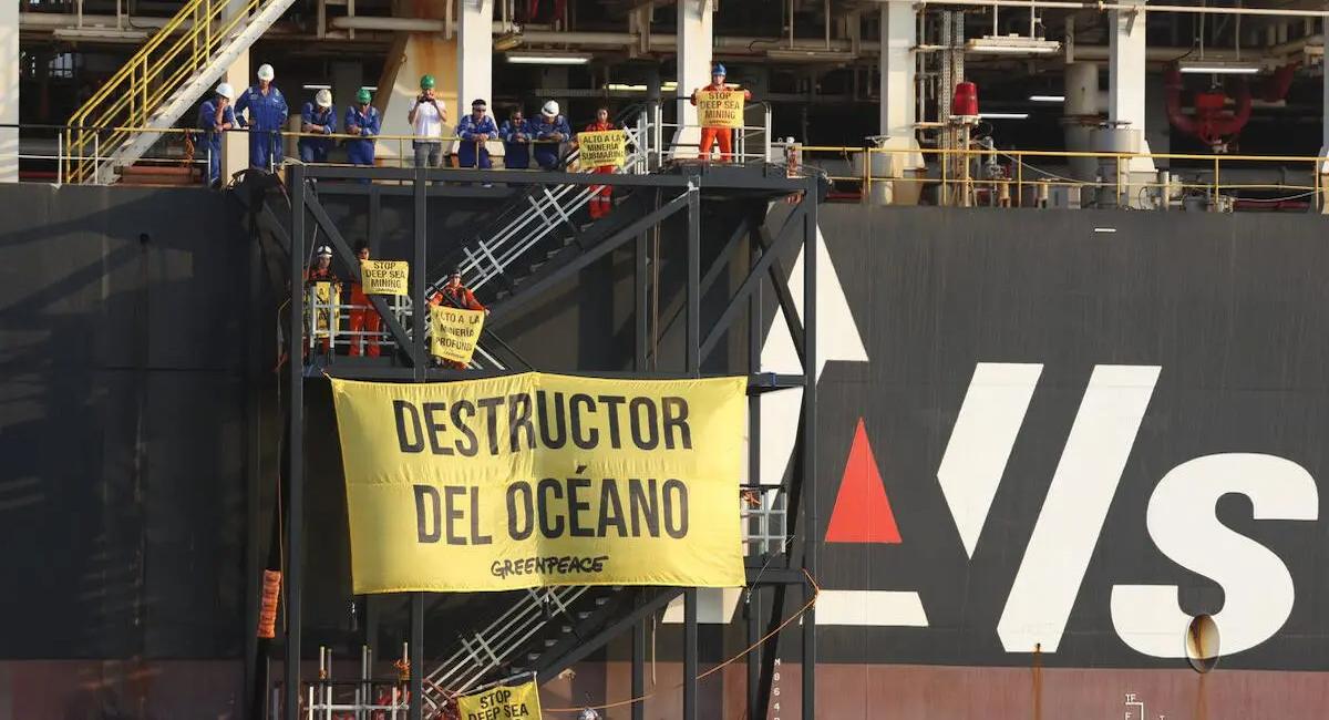 Una protesta contra la grave amenaza de la industria minera y la canadiense The Metals Company, que planea extraer minerales del lecho marino con consecuencias irreparables. | Foto: Greenpeace