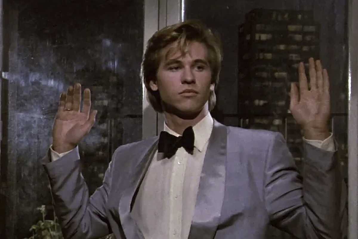 Val Kilmer en una secuencia de Top Secret.