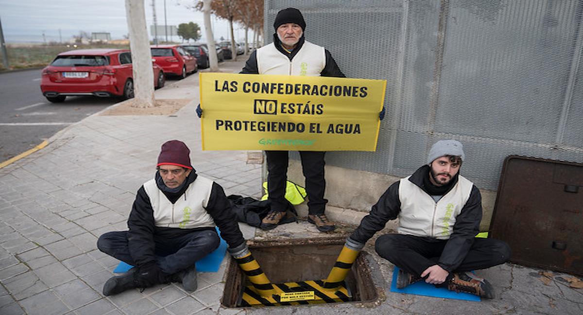 Greenpeace lleva años denunciando la situación que revelan los informes y pide al Gobierno restaurar la legalidad y proteger los recursos hídricos. | Foto: Greenpeace