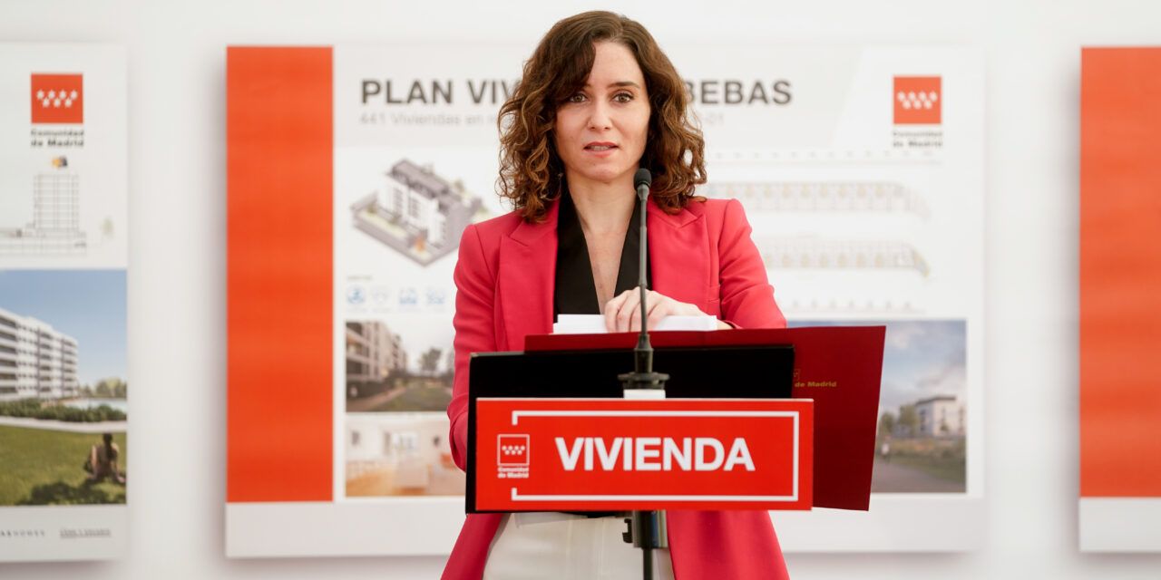 La presidenta Díaz Ayuso en la presentación de una promoción del Plan Vive en Madrid