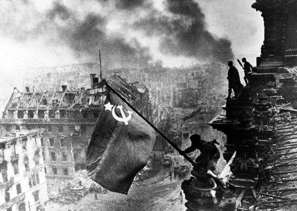 9 de mayo dia de la Victoria, el mundo al revés
