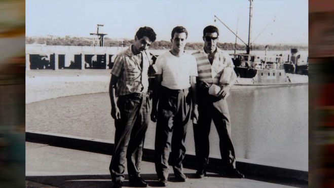 José Mujica con un grupo de amigos en su juventud. José Mujica con un grupo de amigos en su juventud.
