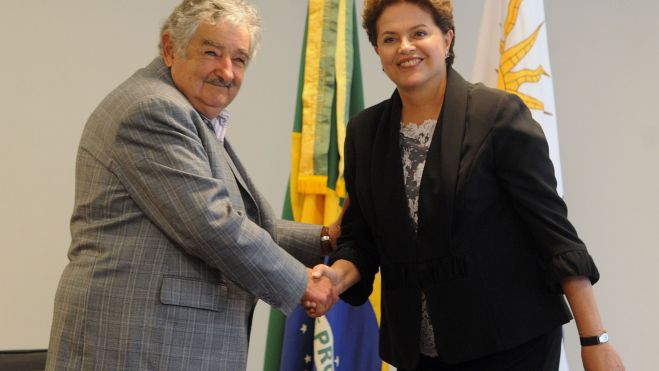 Dilma Rousseff y José Mujica en 2010 Dilma Rousseff y José Mujica en 2010