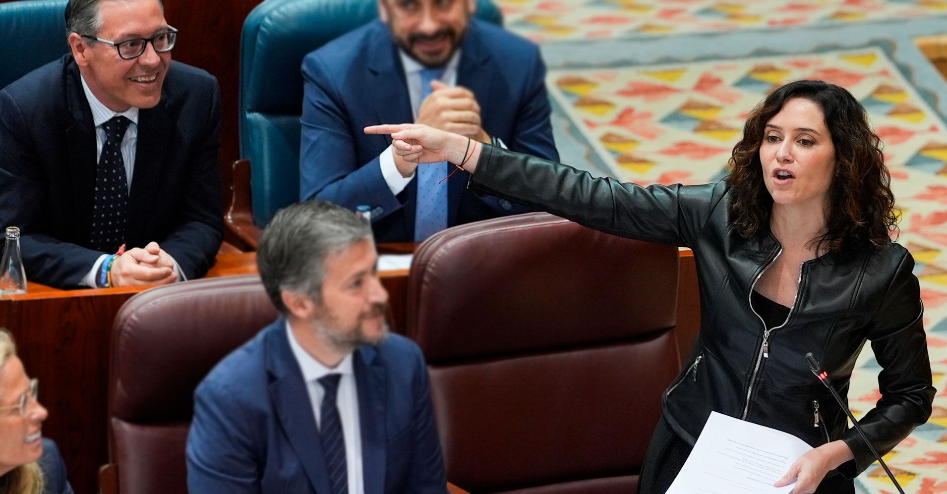 La presidenta de la Comunidad de Madrid, Isabel Díaz Ayuso, en el pleno de la Asamblea regional