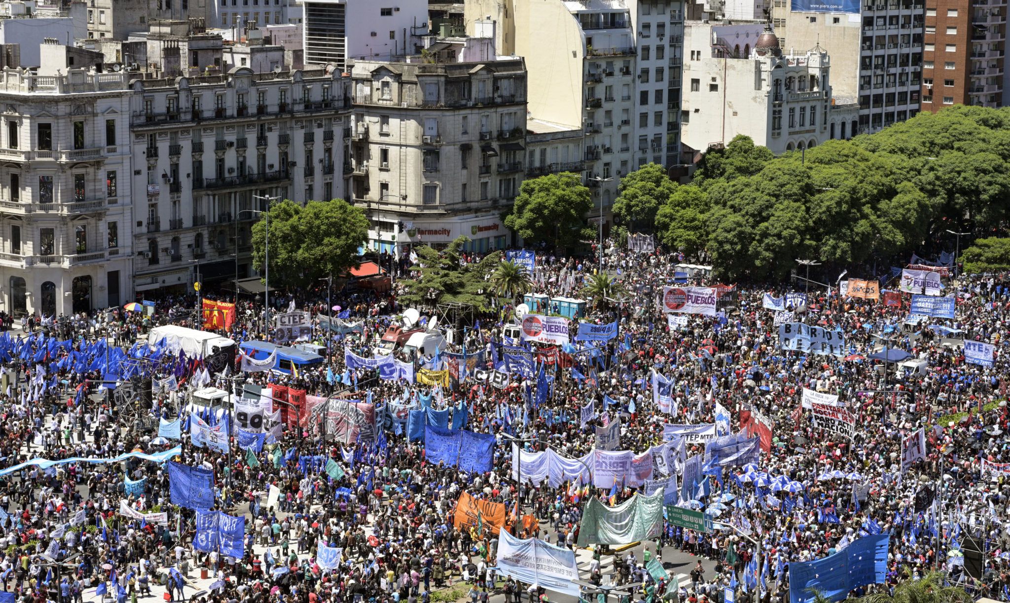 Los jubilados argentinos se convierten en símbolo de resistencia