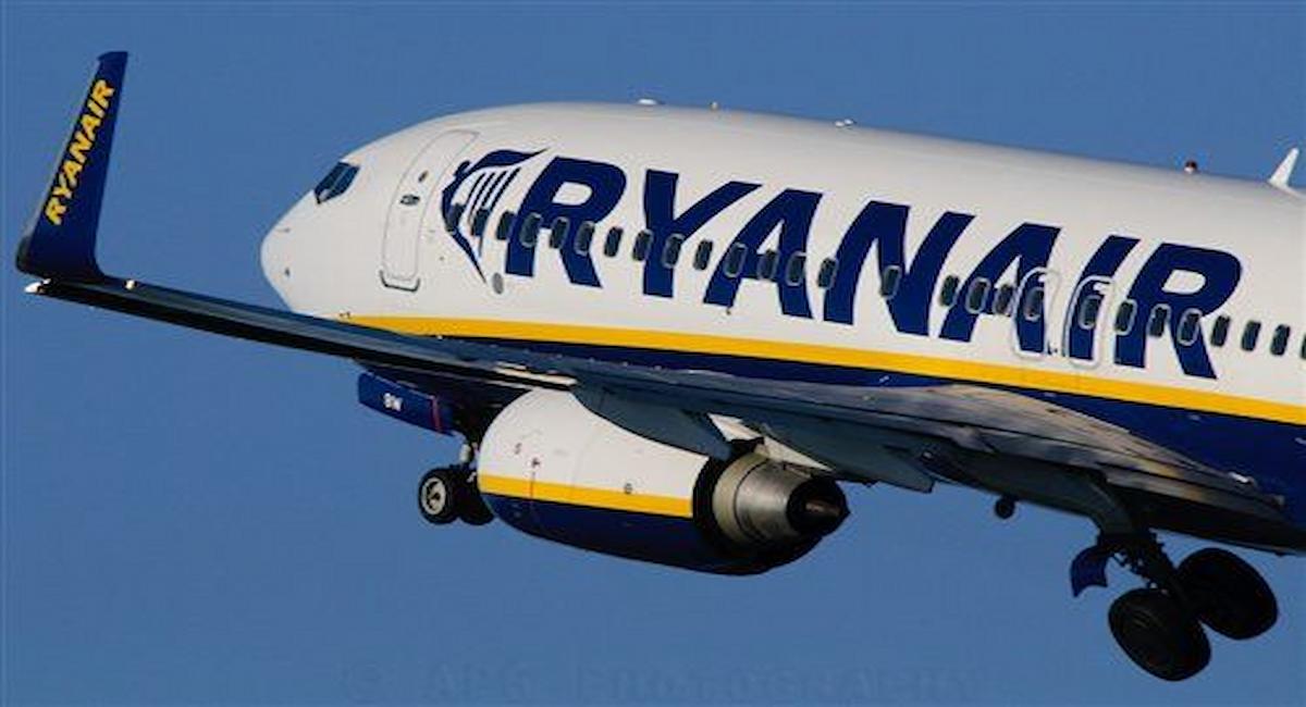 Antes de la denuncia de grupos de consumidores europeos, en noviembre del pasado año, el Gobierno español multó con 179 millones de euros a Ryanair, Vueling Easyjet, Norwegian y Volotea por cobrar suplementos por el equipaje de mano.